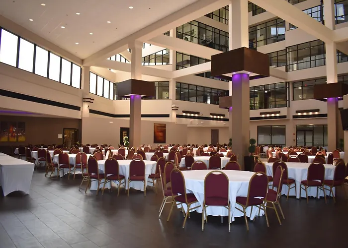 Sheraton Naperville Hotel 3*