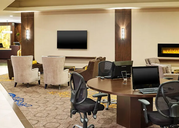 Sheraton Naperville Hotel 3*