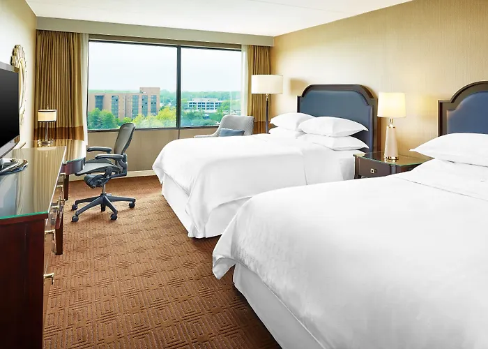 Sheraton Naperville Hotel
